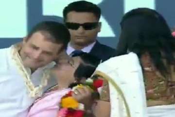 Rahul Gandhi Valsad rally kiss