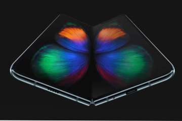 Samsung Galaxy Fold with 7.3-inch Infinity Flex display, 4.6-inch AMOLED cover display and 12GB RAM 