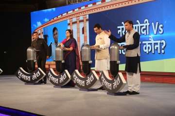 Congress spokesperson Priyanka Chaturvedi,? BJP spokesperson Gaurav Bhatia and Samajwadi Party spokesperson Ghanshyam Tiwari at Chunav Manch