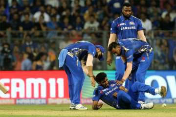 IPL 2019, MI vs DC: Physio helps injured Jasprit Bumrah trudge off field