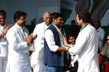 Hardik Patel joins Congress