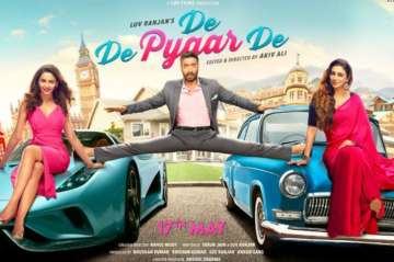 De De Pyaar De POSTER OUT: Ajay Devgn, Tabu and Rakul Preet Singh starrer film's first look