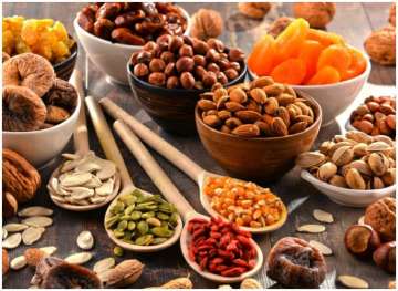Handful of nuts can boost memory and maintain healthy lifestyle in elderly