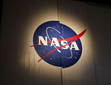 Spacesuit issue stalls NASA all-woman spacewalk