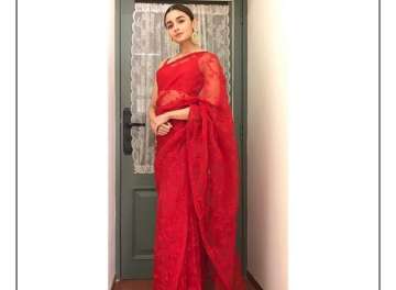 Alia Bhatt looks beautiful in Sabyasachi saree