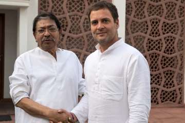 Congress West Bengal chief Somen Mitra with Rahul Gandhi