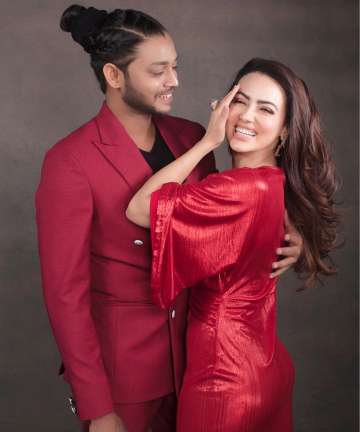 Sana Khan openly declares her relationship with Melvin Louis, shares a romantic message for him