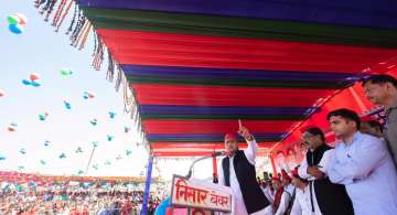 When all Yadavs can be called relatives, then why cannot the same be applied for all Modis: Akhilesh