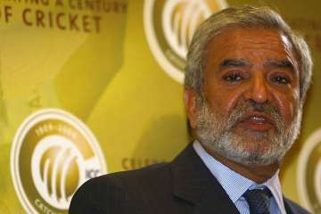 PCB chairman Ehsan Mani rules out drastic changes after Australia drubbing