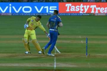 IPL 2019: Did Krunal Pandya try to 'mankad' MS Dhoni during MI-CSK clash? Watch video