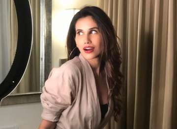 Pyaar Ka Punchnama actress Sonnalli Seygall was asked to go under the knife for role