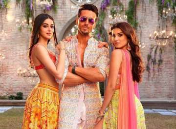 Ananya Panday forgets steps while dancing with Tiger and Tara at Mumbai Dilli Di Kudiyaan song launc