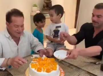 Salman Khan’s father Salim Khan cutting Ahil’s birthday cake is the cutest thing on internet 