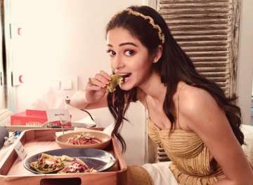 This BTS picture of Ananya Panday from The Jawaani Song is proof she is a big foodie!