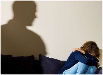 Relationship News: Violent love life may increase risk of mental disorder in women