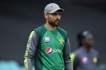 Mohammad Amir included in World Cup squad after Pakistan bowlers' thrashing in England