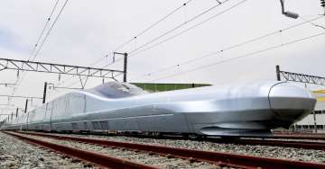The new bullet train will have air brakes on the roof and also use magnetic plates near the rails to slow down, in addition to conventional brakes. The train will have dampers and air suspension to keep it stable when traversing curves, maintaining its balance and comfort for passengers.