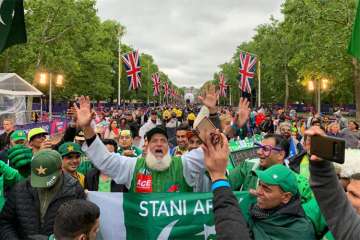 "Chacha Cricket" leaves for UK to support Pakistan cricket team at World Cup