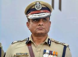 Former Kolkata Police Commissioner Rajeev Kumar moved the Supreme Court on Monday seeking extension of the 7-day protection granted to him by it in connection with the Saradha chit fund scam case in view of lawyers' strike in Kolkata.