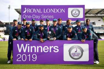 5th ODI: Chris Woakes five-for guides England to 54-run win, hosts clean sweep Pakistan ahead of WC