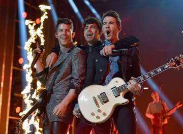 Jonas Brothers’ documentary ‘Chasing Happiness’ gets premiere date