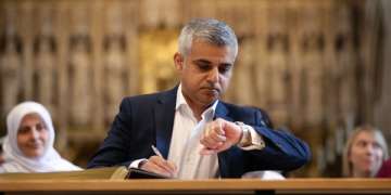 Pak-origin London Mayor calls for preferential norms for Indian businesses, students