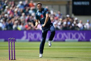 England pacer Chris Woakes tells bowlers to be aggressive in World Cup