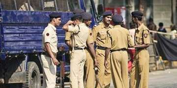 305 Lucknow cops booked for traffic violations in a day