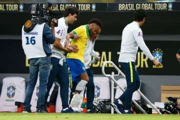 Ankle injury forces Neymar out of Brazil's friendly match against Qatar