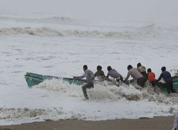 Cyclone Vayu to recurve, likely to hit Gujarat's Kutch 