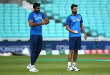 2019 World Cup: Vijay Shankar suffers injury scare during net session