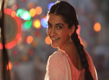 Sonam Kapoor calls Raanjhanaa a film close to her heart