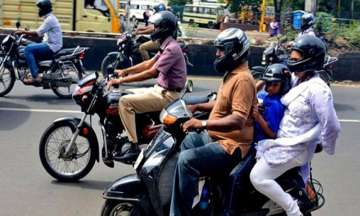The Uttar Pradesh Expressway Industrial Development Authority (UPEIDA) has made wearing helmets mandatory for two-wheeler riders on the Agra-Lucknow Expressway.
