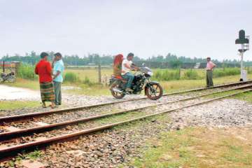 Indian Railways plan to eliminate all 2,568 manned level crossing