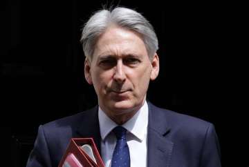 Philip Hammond plans to quit if Johnson becomes UK PM