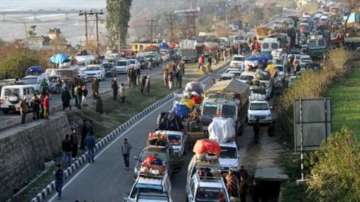 Jammu-Srinagar highway: No ban on civilian traffic movement