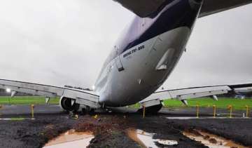 Mumbai: After 4 days, airport resumes operations on main runway