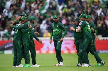 Pakistan Cricket Board decides to give central contracts to only few players