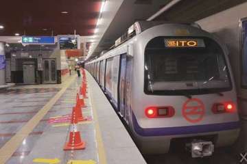 Snag hits Delhi Metro's Violet Line, passengers face hassles