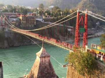Day after Lakshman Jhula closure, Uttarakhand govt decides to build alternative bridge across Ganga  