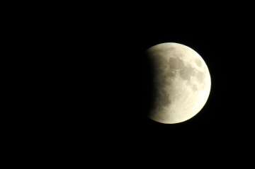 Lunar Eclipse 2019: Wondering what to eat and what to avoid? Check out the diet that you should foll