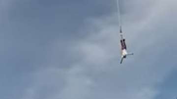 Bungee jumping 