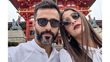 Sonam Kapoor Ahuja shares picture from her bedroom, flaunts Anand Ahuja’s bare body 