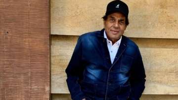 Dharmendra apologises for trolling Hema Malini