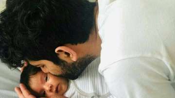 Barun Sabti's first few pictures with his daughter will make you go 'AWWW'