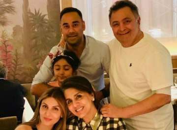 Riddhima Kapoor dines with mom Neetu Kapoor and dad Rishi Kapoor, shared a lovable post
