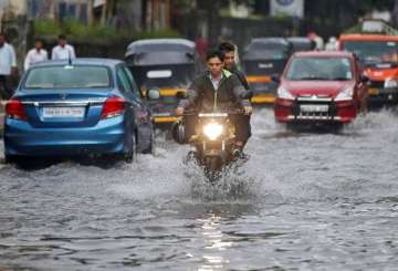 Intense spells of rain are likely to continue in the districts of Thane, Raigad and Mumbai during next four hours, the India Meteorological Department (IMD) said.
?