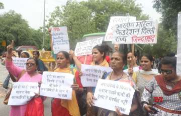 ?Women's rights groups stage protest
