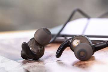 Best 5 wireless earphones under Rs 2,000
