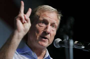 Democratic presidential candidate and businessman Tom Steyer speaks at the Iowa Democratic Wing Ding